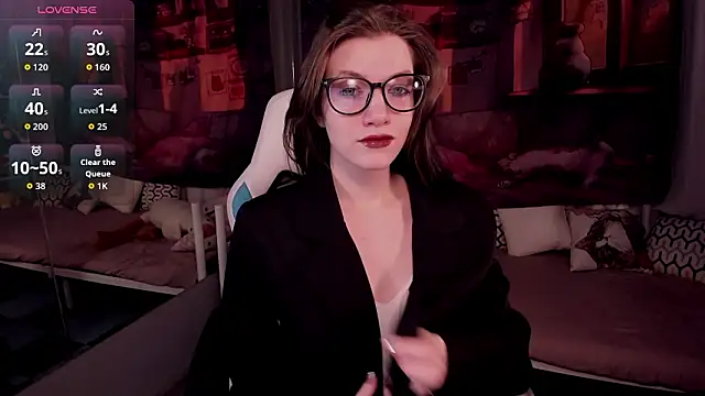 Snapshot of CathyAdams chatting on February 2026 06:40:01 AM CathyAdams online show from February 2026 06:40:01 AM