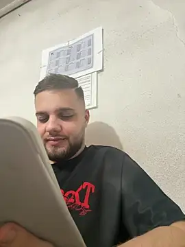 Snapshot of KingAdonisss chatting on October 2025 04:37:01 PM KingAdonisss online show from October 2025 04:37:01 PM