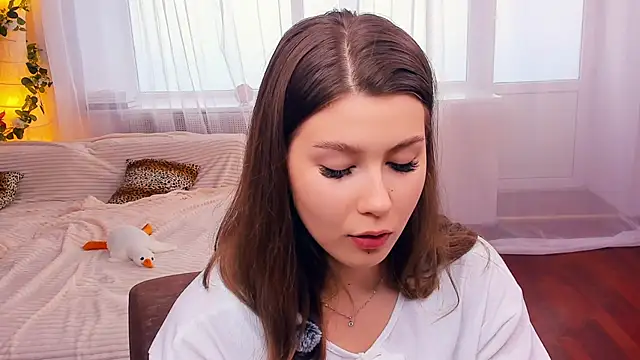 Snapshot of MondoNeko chatting on October 2025 07:18:02 AM MondoNeko online show from October 2025 07:18:02 AM