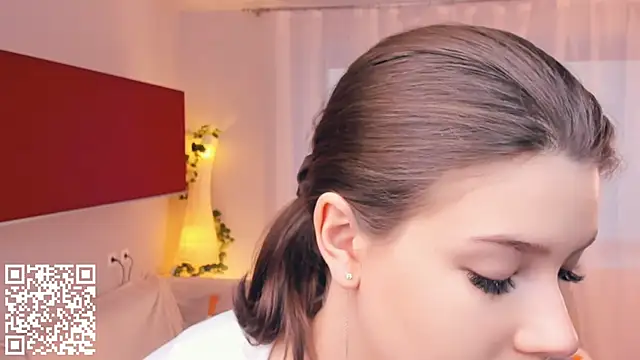 Snapshot of MondoNeko chatting on October 2025 07:05:02 AM MondoNeko online show from October 2025 07:05:02 AM