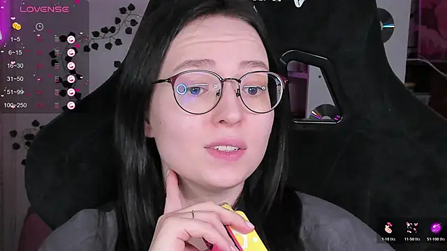 Snapshot of power_robynn chatting on February 2026 05:31:01 PM power robynn online show from February 2026 05:31:01 PM