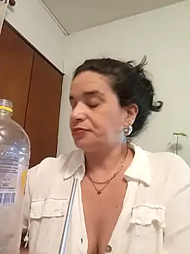 Snapshot of MoritaSalvaj chatting on October 2025 02:32:01 AM MoritaSalvaj online show from October 2025 02:32:01 AM