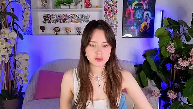 Snapshot of EvaSwen chatting on October 2025 09:55:02 PM EvaSwen online show from October 2025 09:55:02 PM