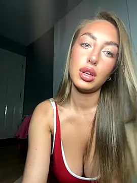 Snapshot of Cecebunnyy chatting on September 2025 08:02:02 PM Cecebunnyy online show from September 2025 08:02:02 PM