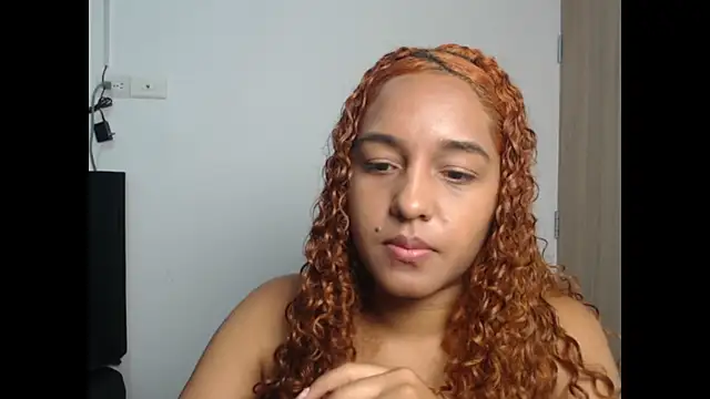 Snapshot of SelenaMoon_12 chatting on October 2025 04:08:02 AM SelenaMoon 12 online show from October 2025 04:08:02 AM