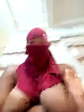 Snapshot of Wiw1 chatting on October 2025 09:32:02 PM Wiw1 online show from October 2025 09:32:02 PM