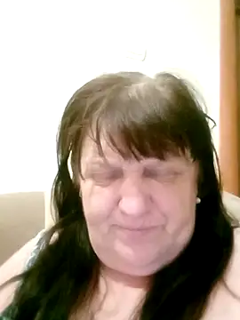 Apeesynka55211 online show from May 2026 06:24:02 PM