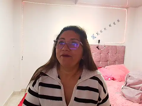 Snapshot of scarlett_mystic chatting on October 2025 02:34:01 PM scarlett mystic online show from October 2025 02:34:01 PM