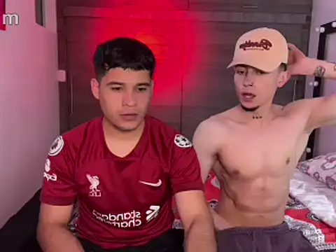 Snapshot of strongManLatino chatting on March 2026 03:13:02 AM strongManLatino online show from March 2026 03:13:02 AM