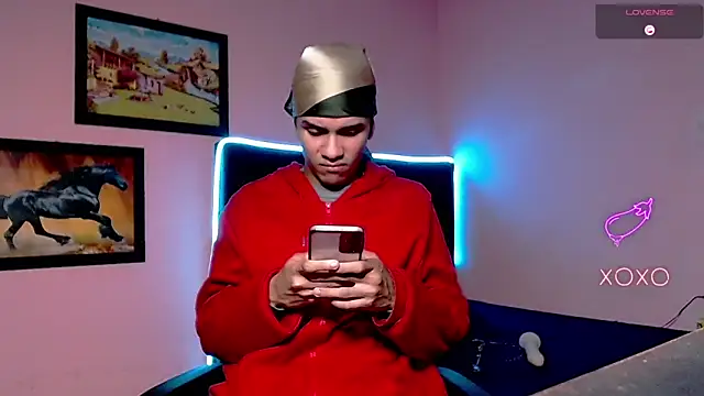 Snapshot of milo_crave chatting on November 2025 01:05:01 AM milo crave online show from November 2025 01:05:01 AM