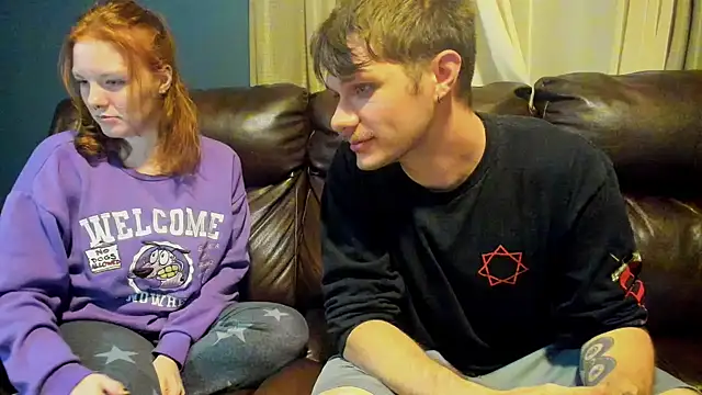 Snapshot of LoversUnleashedXO chatting on October 2025 04:02:02 AM LoversUnleashedXO online show from October 2025 04:02:02 AM