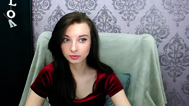 DominantLuna online show from May 2026 07:41:02 PM