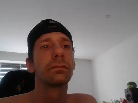 LoyalDoggie online show from July 2026 03:29:02 PM