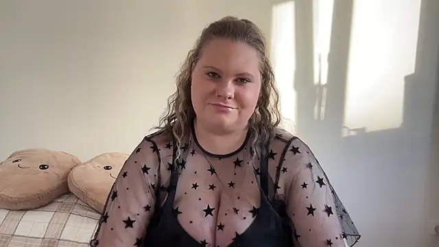 Snapshot of BriannaFlirty chatting on November 2025 01:12:02 PM BriannaFlirty online show from November 2025 01:12:02 PM