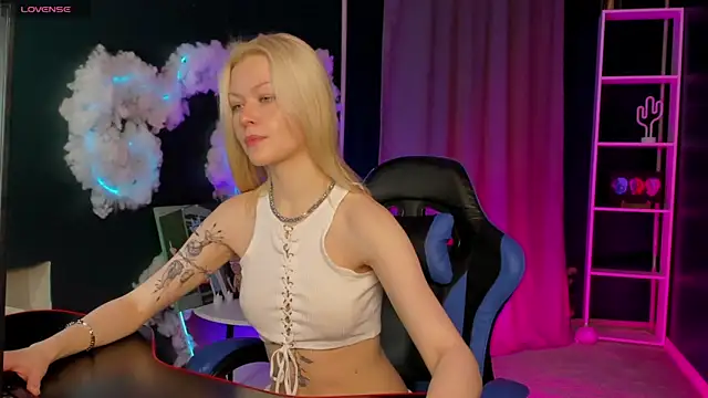 Callista a online show from December 2025 03:01:02 AM