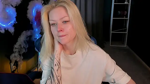 Callista a online show from April 2026 03:00:02 AM