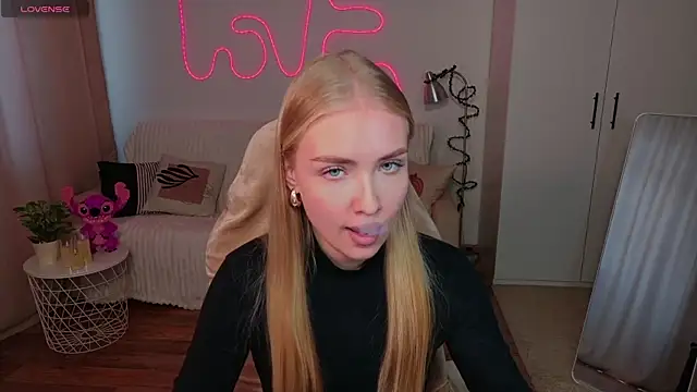 TessaGrays online show from May 2026 12:35:02 PM