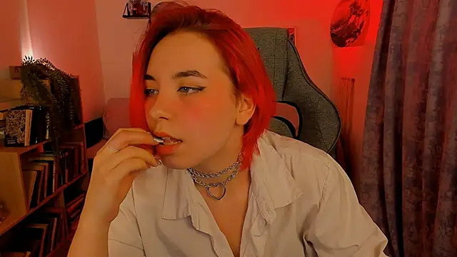 MarcelineChi online show from December 2025 11:47:01 AM