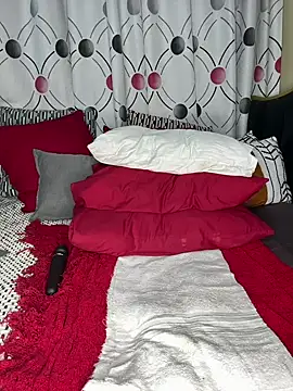 Snapshot of CynnxxxBarb chatting on October 2025 04:30:01 PM CynnxxxBarb online show from October 2025 04:30:01 PM