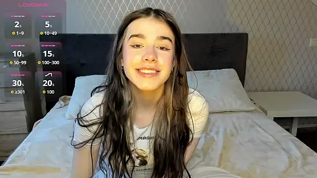 Snapshot of ShellyMoon_ chatting on September 2025 01:16:02 PM ShellyMoon online show from September 2025 01:16:02 PM