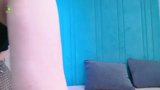 Snapshot of Sally_Katz chatting on October 2025 10:25:01 AM Sally Katz online show from October 2025 10:25:01 AM