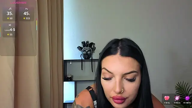 Snapshot of Raven_Ink chatting on October 2025 10:27:01 AM Raven Ink online show from October 2025 10:27:01 AM