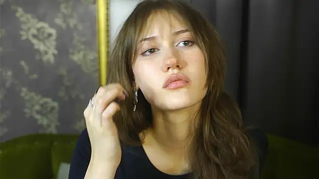 Snapshot of ArianaArtus chatting on October 2025 12:12:02 PM ArianaArtus online show from October 2025 12:12:02 PM