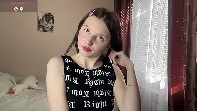 JanellHousen online show from June 2026 04:05:01 AM