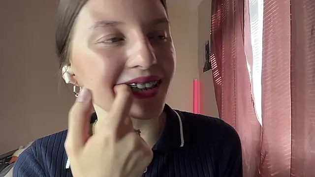 JanellHousen online show from June 2026 05:16:01 AM