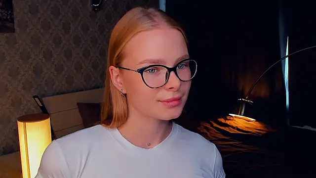 Snapshot of LibbyVenzeio chatting on October 2025 07:07:02 AM LibbyVenzeio online show from October 2025 07:07:02 AM