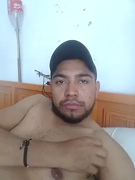 Alealm2408 online show from February 2026 09:46:01 PM