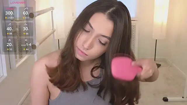 Snapshot of slow_flower chatting on October 2025 12:38:01 PM slow flower online show from October 2025 12:38:01 PM