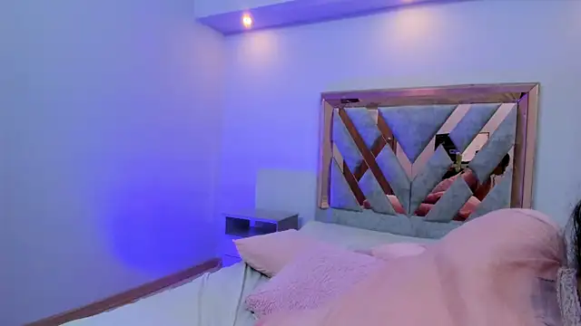 Snapshot of Annie_roselle chatting on October 2025 12:14:01 PM Annie roselle online show from October 2025 12:14:01 PM