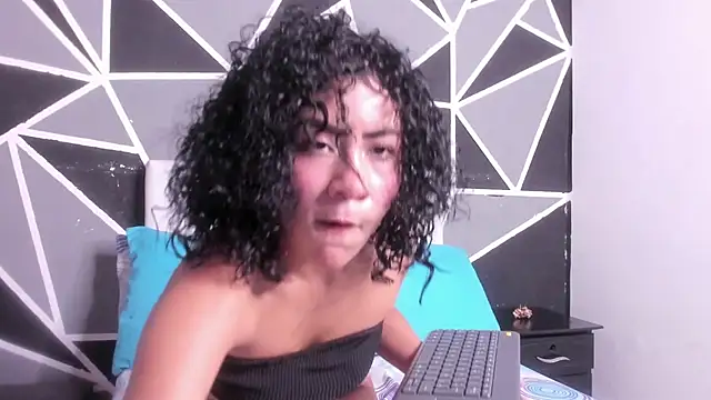 Snapshot of Daye_Sky chatting on October 2025 07:36:02 PM Daye Sky online show from October 2025 07:36:02 PM