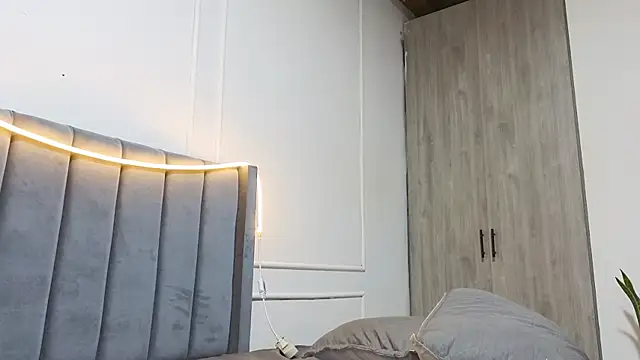 Snapshot of luxuryheaven_8 chatting on November 2025 04:22:01 AM luxuryheaven 8 online show from November 2025 04:22:01 AM