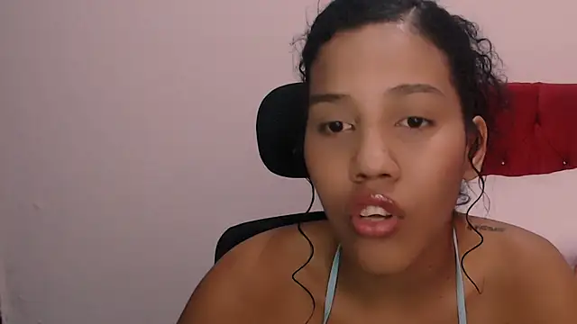 Snapshot of Tainara_ebony chatting on October 2025 06:50:02 PM Tainara ebony online show from October 2025 06:50:02 PM