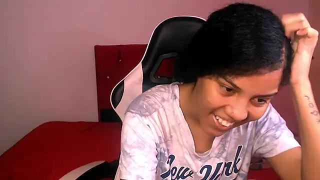 Snapshot of Tainara_ebony chatting on October 2025 07:14:02 PM Tainara ebony online show from October 2025 07:14:02 PM