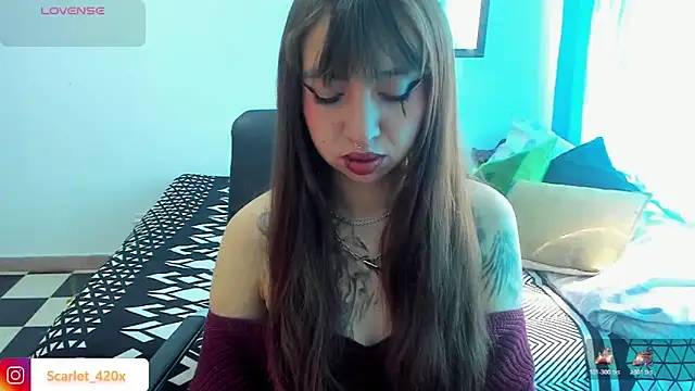 Scarlett  Cooper   online show from April 2026 03:17:01 PM