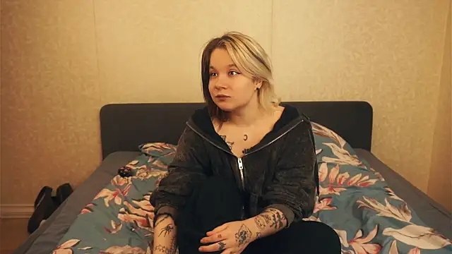 EviaVanveen online show from October 2025 07:44:01 AM