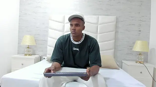 Snapshot of jax_black chatting on October 2025 07:03:01 PM jax black online show from October 2025 07:03:01 PM