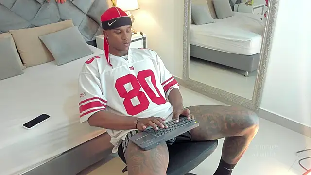 Snapshot of jax_black chatting on October 2025 07:23:01 PM jax black online show from October 2025 07:23:01 PM