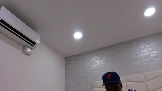 jax black online show from November 2025 07:10:01 PM