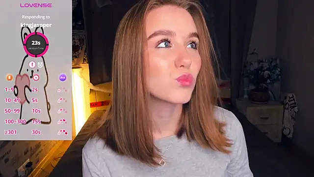 Snapshot of TienKnous chatting on November 2025 07:15:01 PM TienKnous online show from November 2025 07:15:01 PM