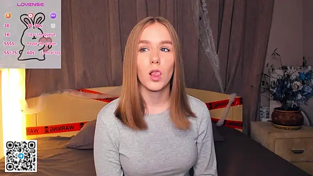 Snapshot of TienKnous chatting on November 2025 07:12:01 PM TienKnous online show from November 2025 07:12:01 PM