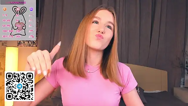 Snapshot of TienKnous chatting on December 2025 07:34:02 PM TienKnous online show from December 2025 07:34:02 PM