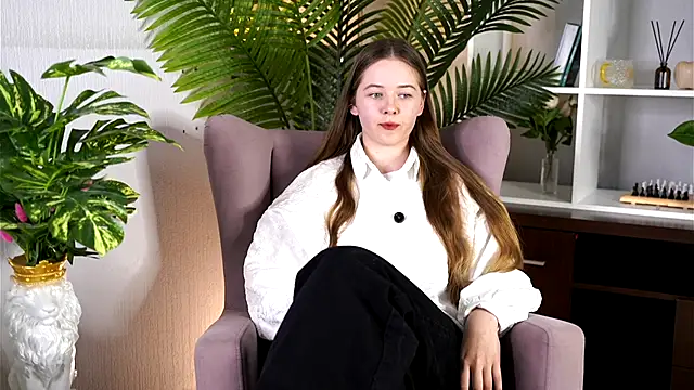 Snapshot of SheenaLoesche chatting on October 2025 12:24:01 PM SheenaLoesche online show from October 2025 12:24:01 PM