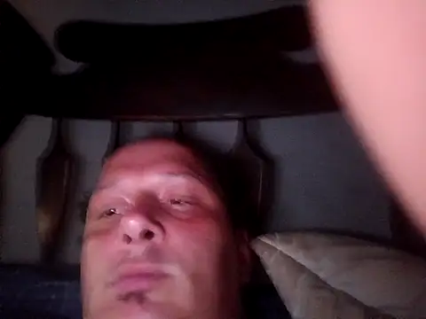 Snapshot of macKnd chatting on October 2025 06:31:01 PM macKnd online show from October 2025 06:31:01 PM