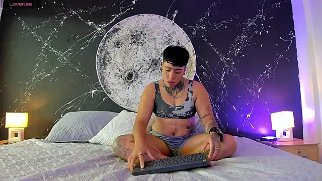 Snapshot of JoaoAndLexy chatting on November 2025 12:50:02 PM JoaoAndLexy online show from November 2025 12:50:02 PM