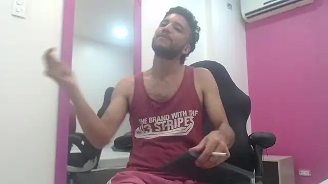 Juan FelipeX01 online show from October 2025 03:31:02 AM