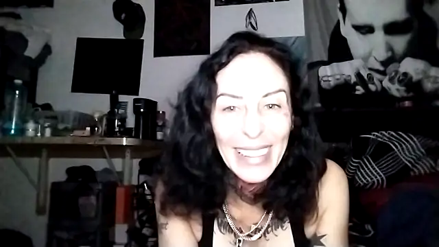 Snapshot of inkdhollow1 chatting on October 2025 09:07:01 AM inkdhollow1 online show from October 2025 09:07:01 AM